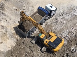 ¿Cuándo conviene alquilar una retroexcavadora en lugar de una excavadora?