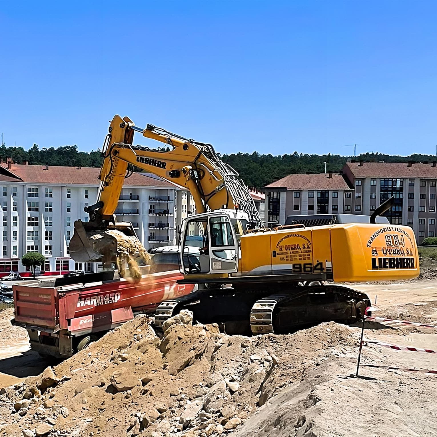 Desmontes, derribos y compactaciones en Galicia