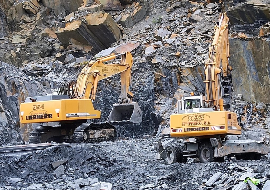 Ventajas de contar con maquinaria propia en trabajos de excavaciones o movimientos de tierra